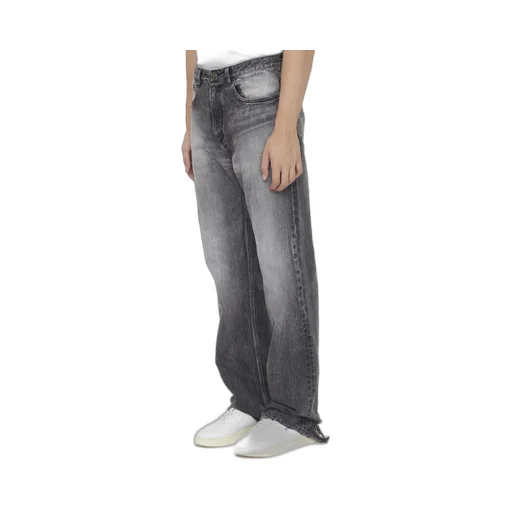 Medium Fit Jeans