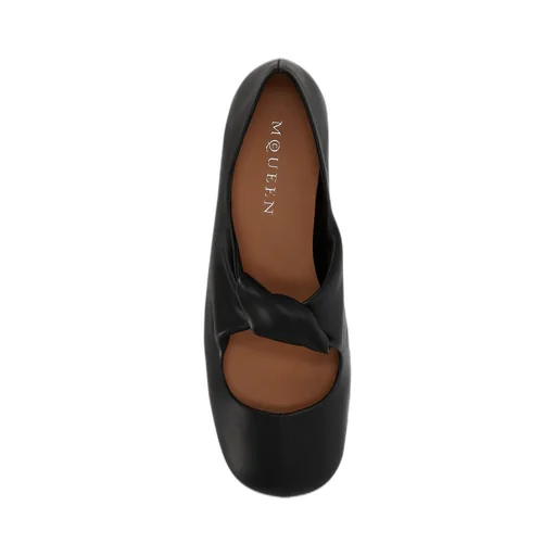 Twist-Detailed Round-Toe Ballet Flats