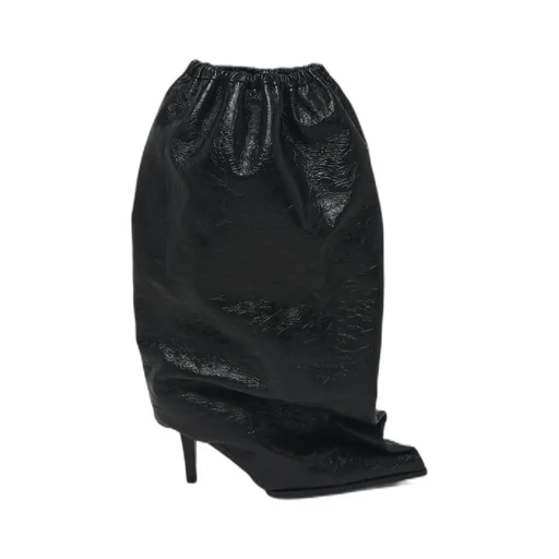 Pointed-Toe Boots