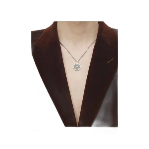 Sovereign Skull Embellished Necklace