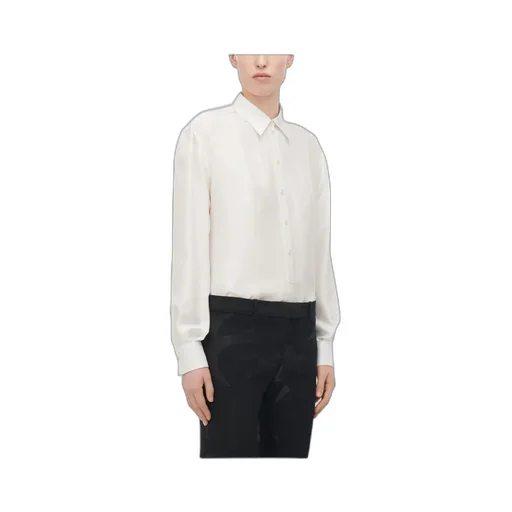 Long Sleeved Buttoned Shirt