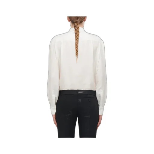 Long Sleeved Buttoned Shirt
