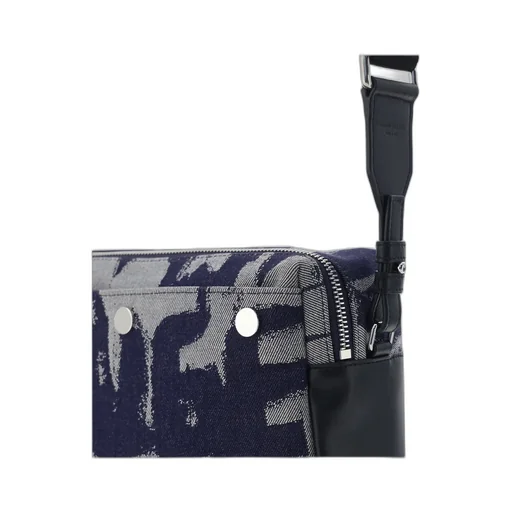 Graffiti-Logo Pattern Shoulder Bag