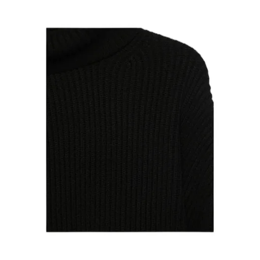 Turtleneck Long-Sleeved Sweater