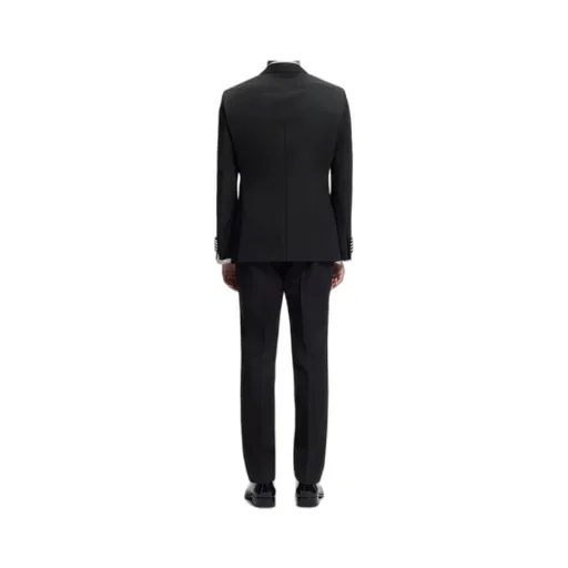 Long-Sleeved Suit
