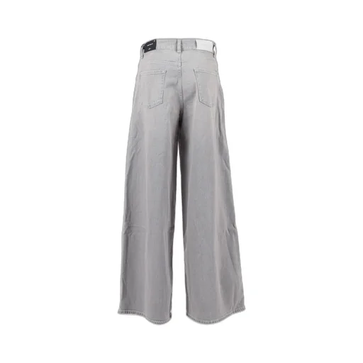 Wide-Leg Jeans