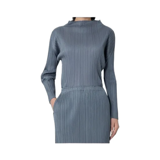 Long-Sleeved T-Shirt