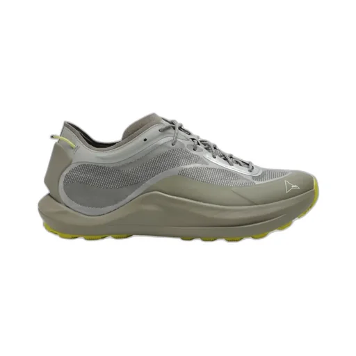 Sella Sneakers