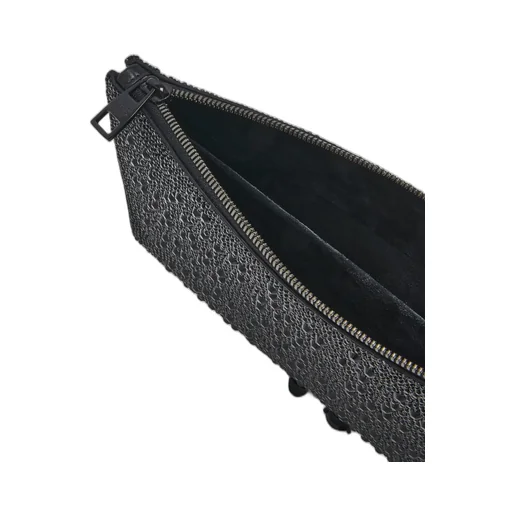 Knuckle Flat Pouch