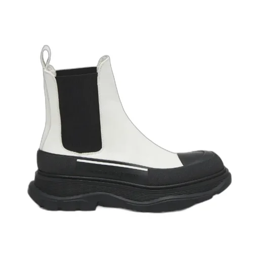 Slick Chelsea Boot