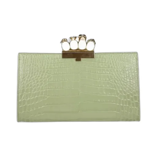 Four Ring Clutch
