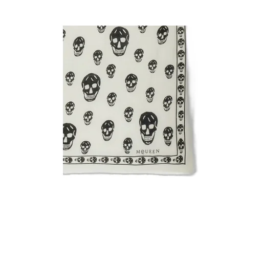 Skull Printed Frayed-Edge Scarf