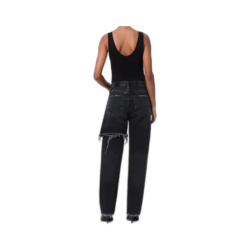High-Waisted Jeans