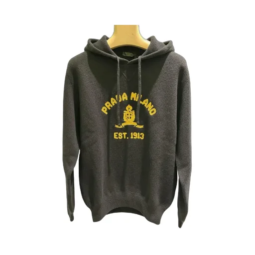Long-Sleeved Sweatshirt