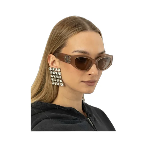 Bossy Cat-Eye Frame Sunglasses