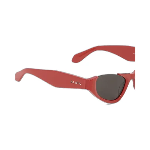Cat's Eye-Shaped Sunglasses