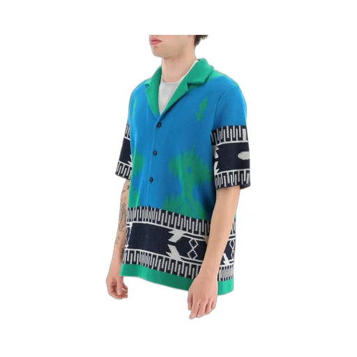 Graphic Printed Buttoned Shirt