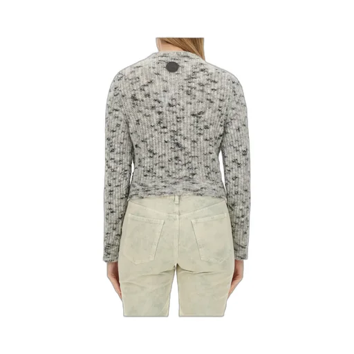 Long-Sleeved Pullover