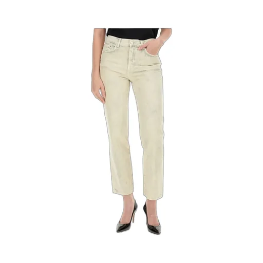 Belt-Loop Jeans
