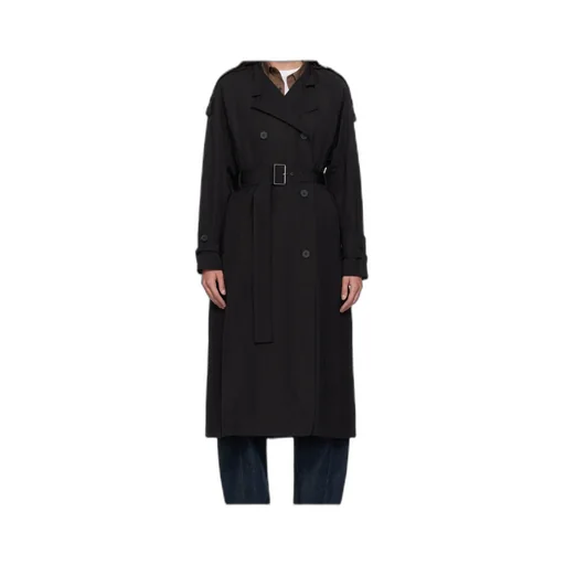 Long-Sleeved Windbreaker