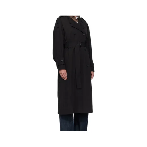 Long-Sleeved Windbreaker