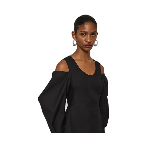 Cold-Shoulder Straight Hem Top