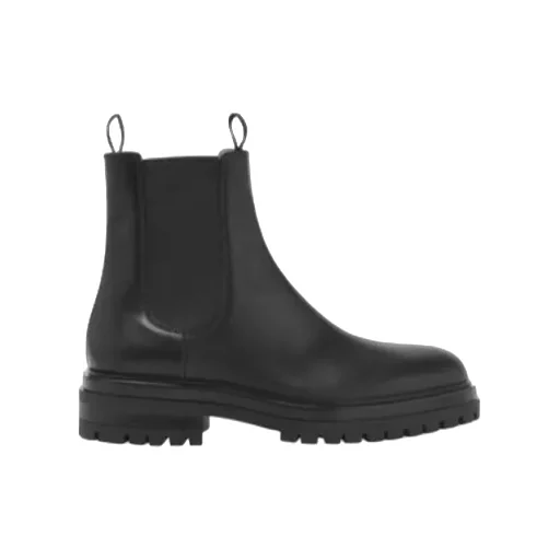 Chester Round Toe Chelsea Boots