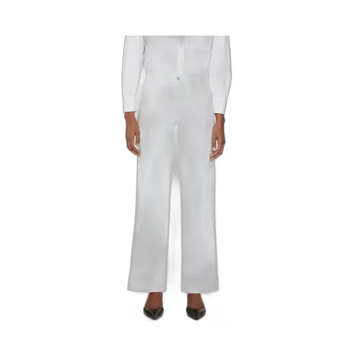 Wide-Leg Jeans
