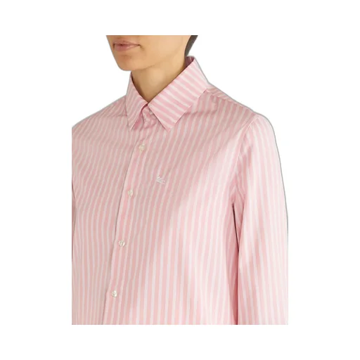 Buttoned Long-Sleeved Shirt