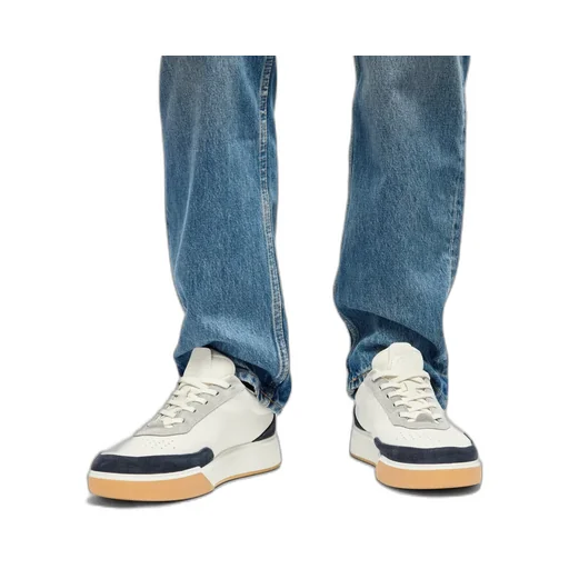 Round Toe Sneakers