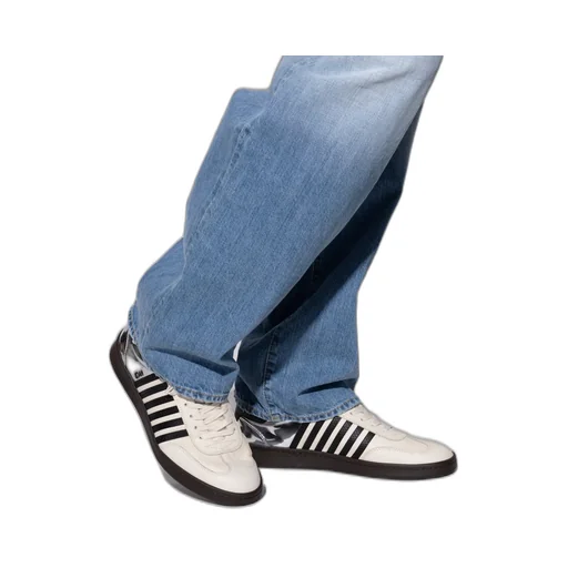 Low Up Sneakers