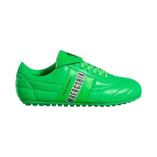 Soccer Round Toe Sneakers