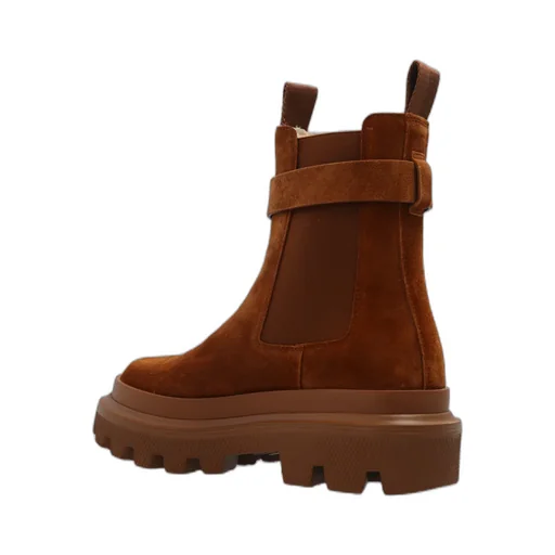 Logo Plaque Chelsea Boots