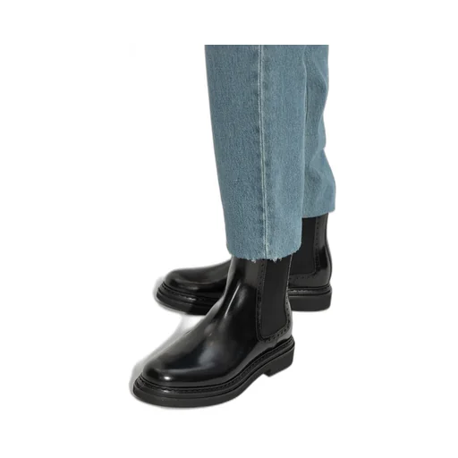 Chelsea Boots