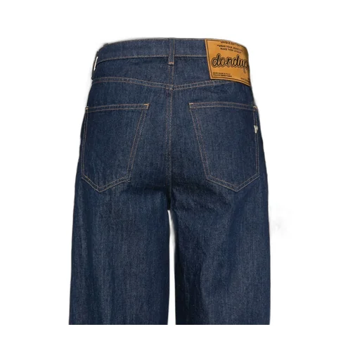 High-Waisted Jeans