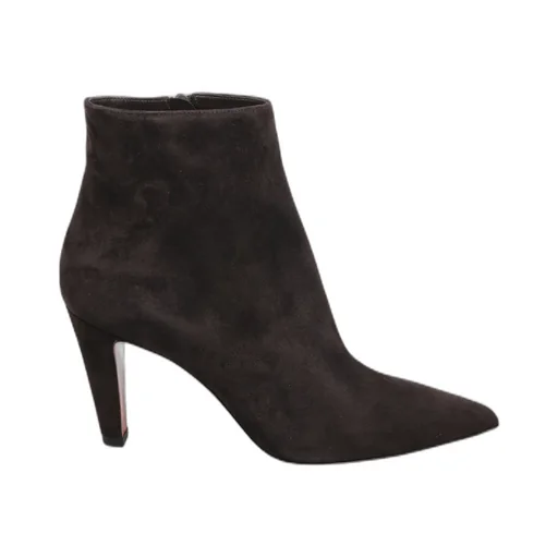 Vibella Pointed Toe Ankle Boots