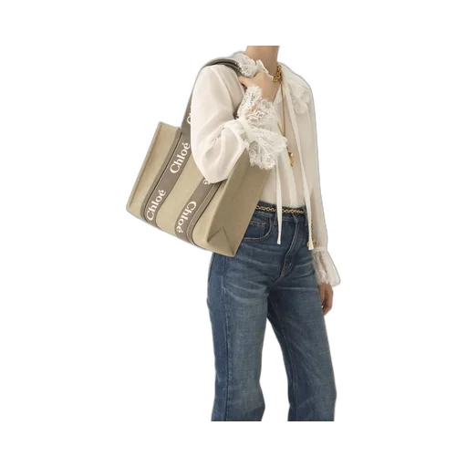 Woody Medium Tote Bag