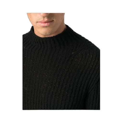 Round Neck Long-Sleeved Sweater