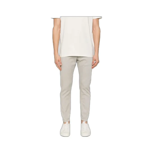 Belt-Loop Jeans