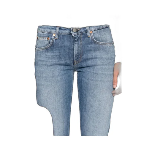 Belt-Loop Jeans
