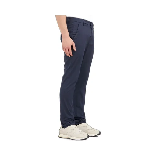 Belt-Loop Jeans