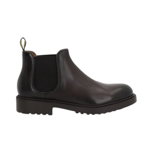 Round Toe Chelsea Boots