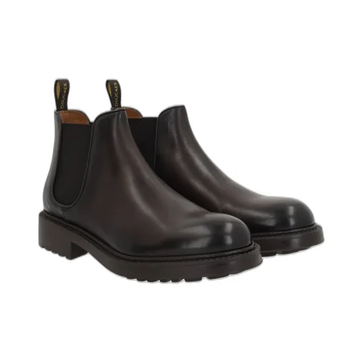 Round Toe Chelsea Boots