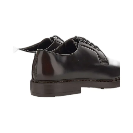Round-Toe Lace-Up Derby Shoes