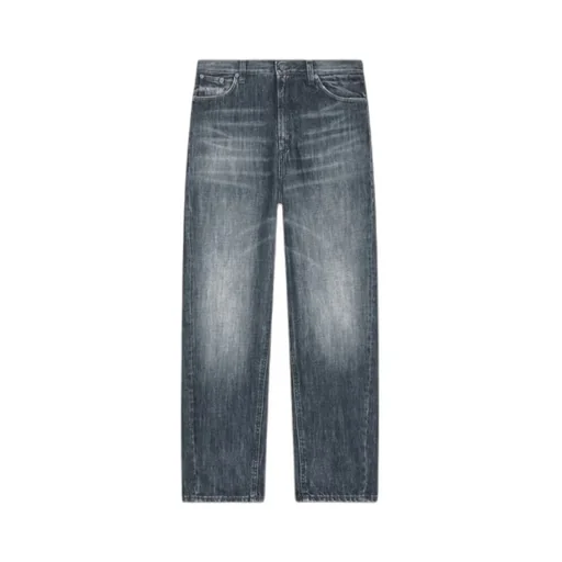 High-Waisted Jeans