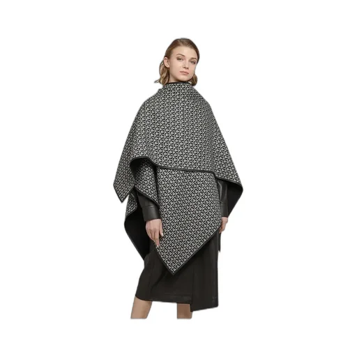 Gancini Reversible Knitted Cape