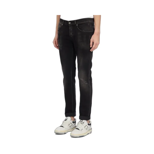 Belt-Loop Jeans