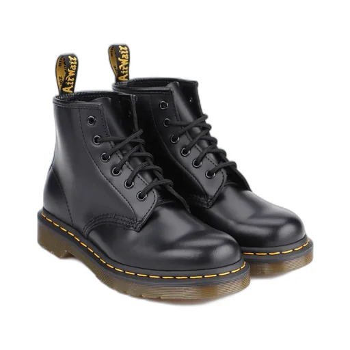 101 Lace-Up Boots