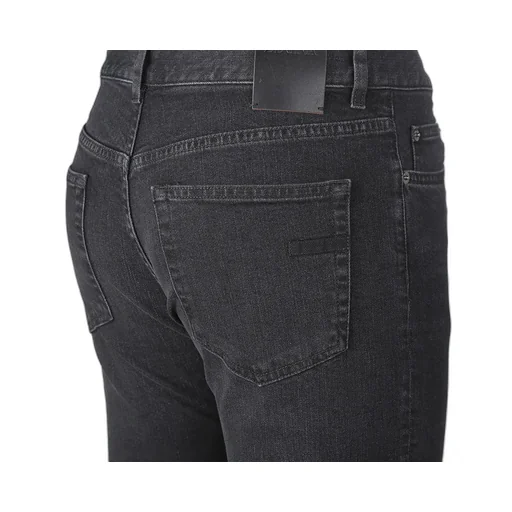 Roccia Straight-Leg Slim-Fit Jeans