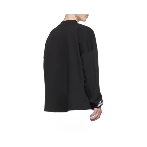 V-Collar Long-Sleeved T-Shirt